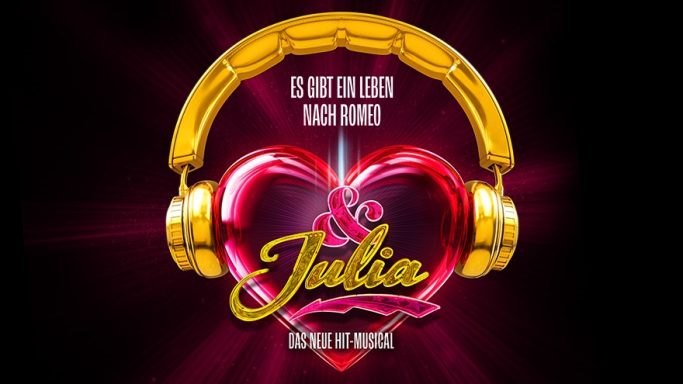 Logo von Julia mit Herz, Kopfhörern und dem Slogan "Die Königin der Musik".
